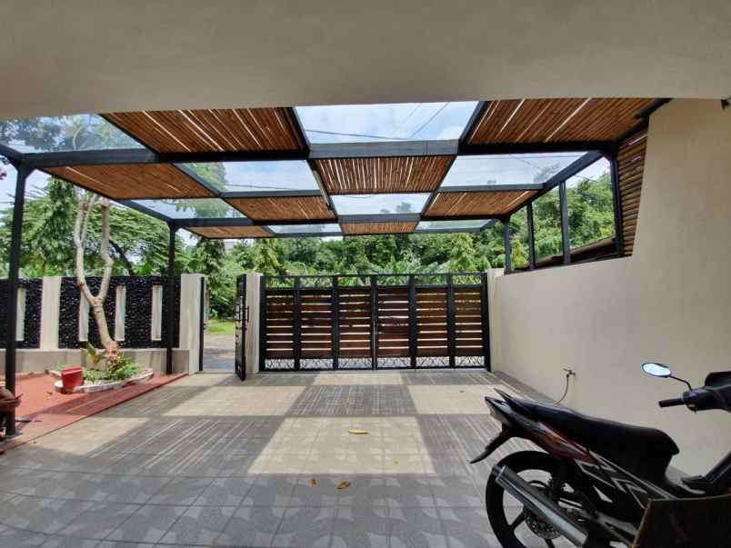 dijual rumah komplek pdk cireundeu