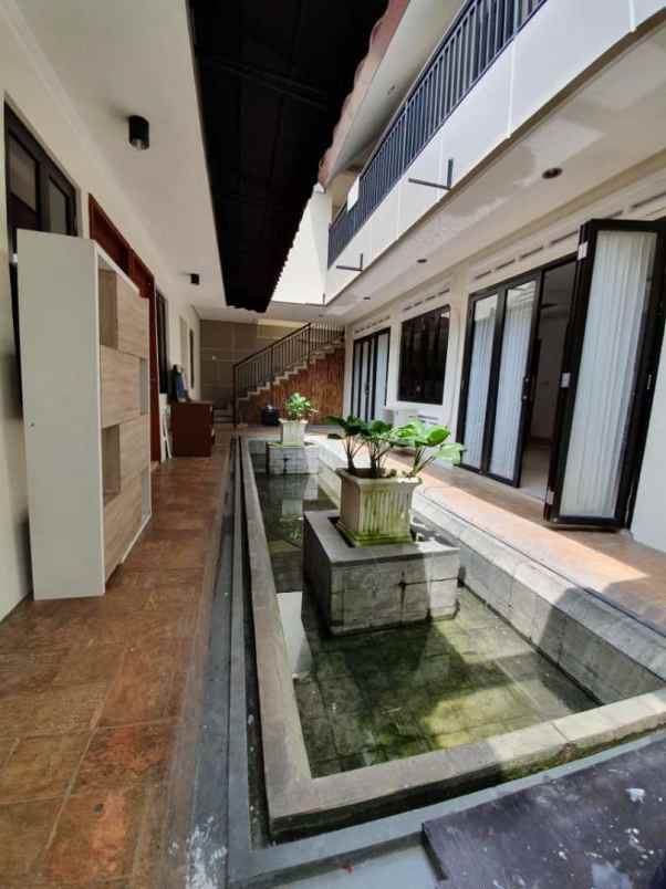 dijual rumah komplek pdk cireundeu