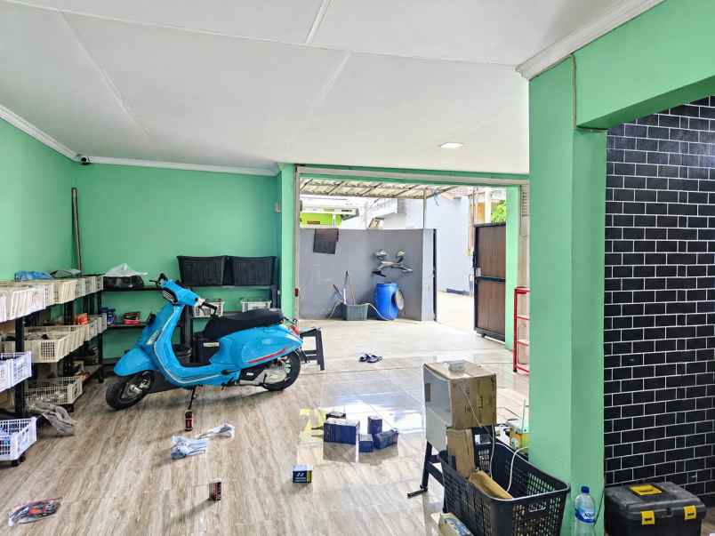 dijual rumah komplek permata biru