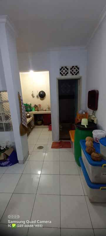 dijual rumah komplek perumahan griya