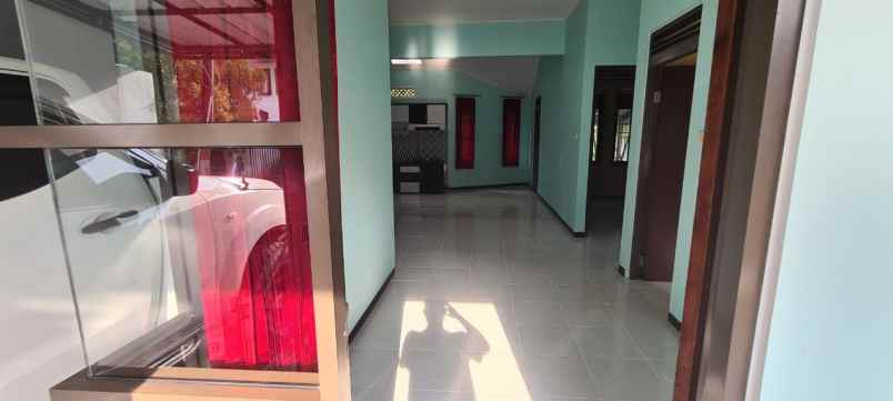 dijual rumah komplek villa sutera indah