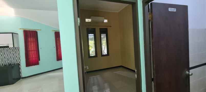 dijual rumah komplek villa sutera indah