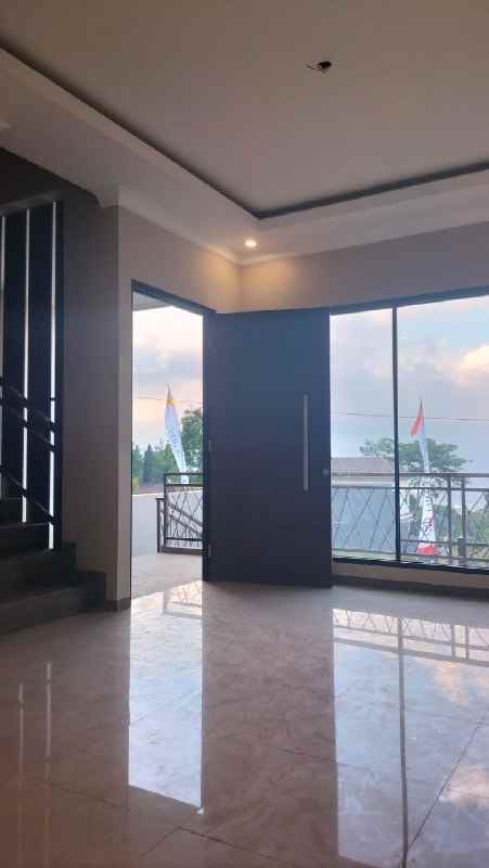 dijual rumah kota batu