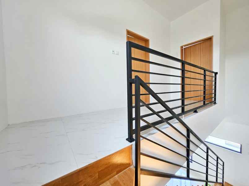 dijual rumah kota harapan indah bekasi