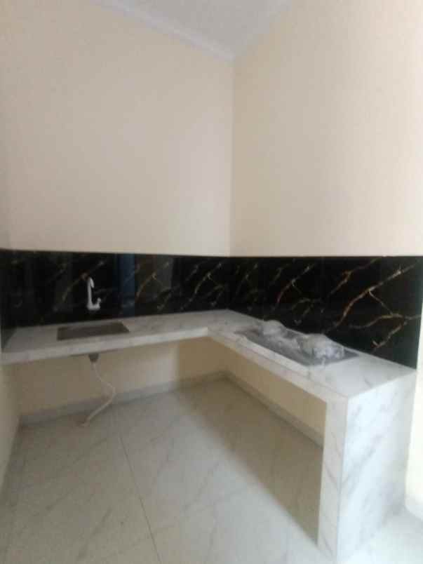 dijual rumah kota harapan indah bekasi