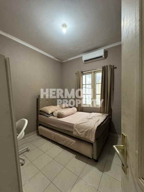 dijual rumah kota wisata cibubur