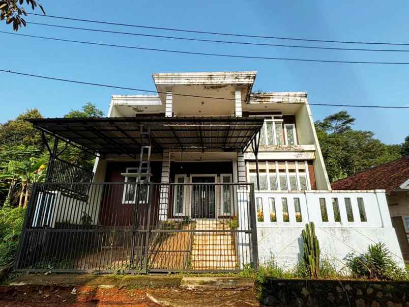 dijual rumah kp nyengcle rt 005 rw 02