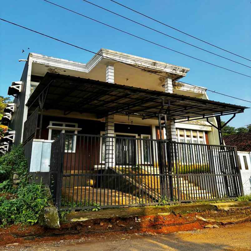 dijual rumah kp nyengcle rt 005 rw 02