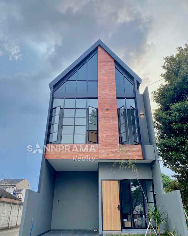 dijual rumah kukusan depok