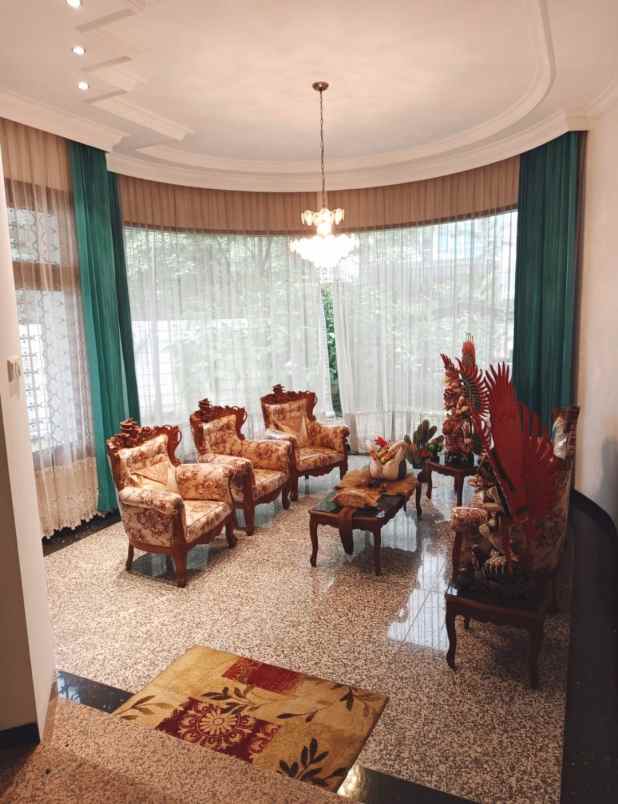 dijual rumah kupang baru