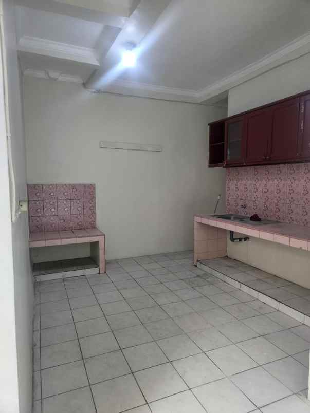 dijual rumah kutisari indah utara surabaya