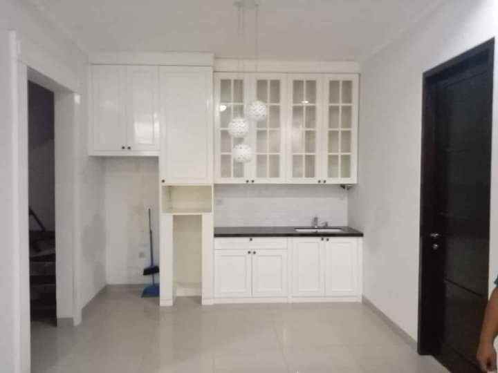 dijual rumah laguna residence