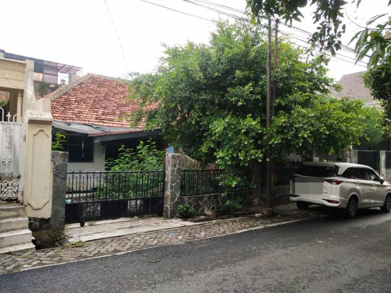 dijual rumah lama hitung tanah di tebet