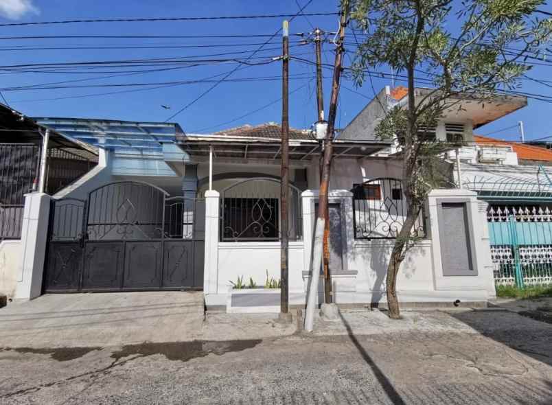 dijual rumah lebak jaya utara