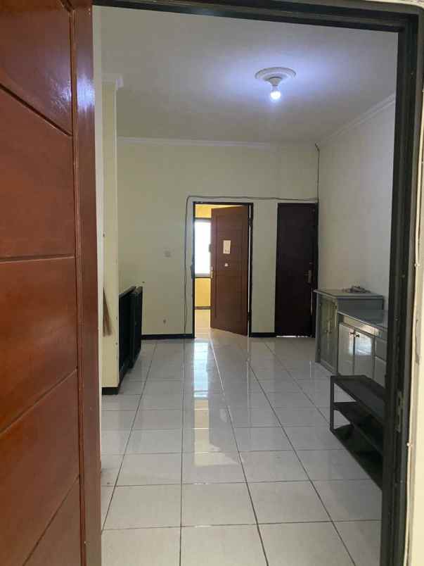 dijual rumah lebak timur