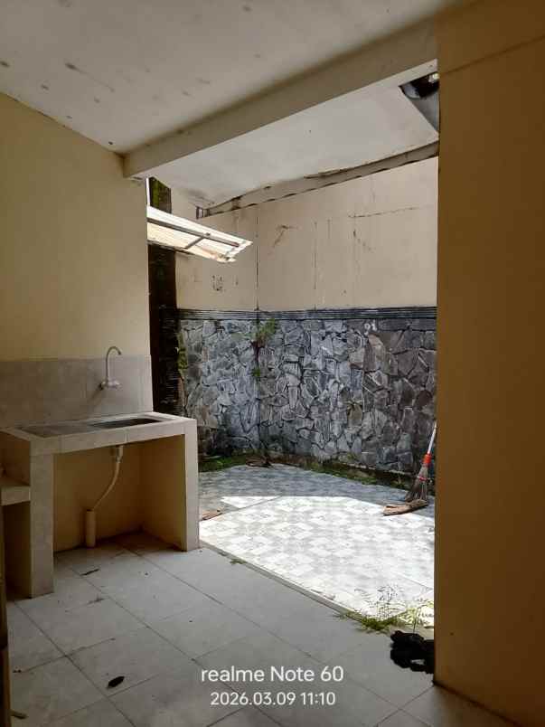 dijual rumah madukismo