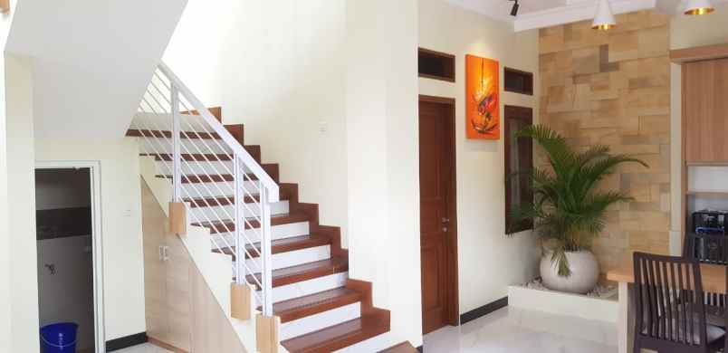 dijual rumah maguwoharjo