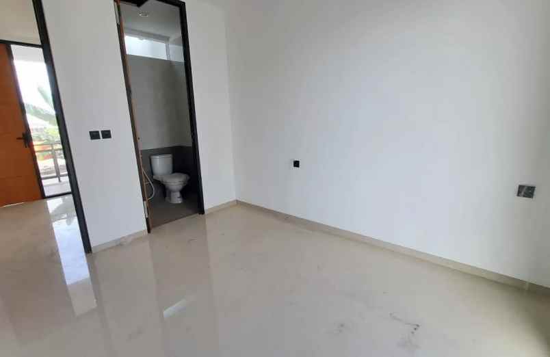 dijual rumah maguwoharjo