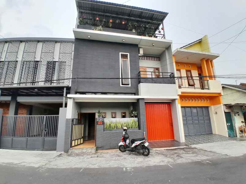dijual rumah maguwoharjo