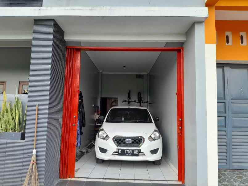 dijual rumah maguwoharjo