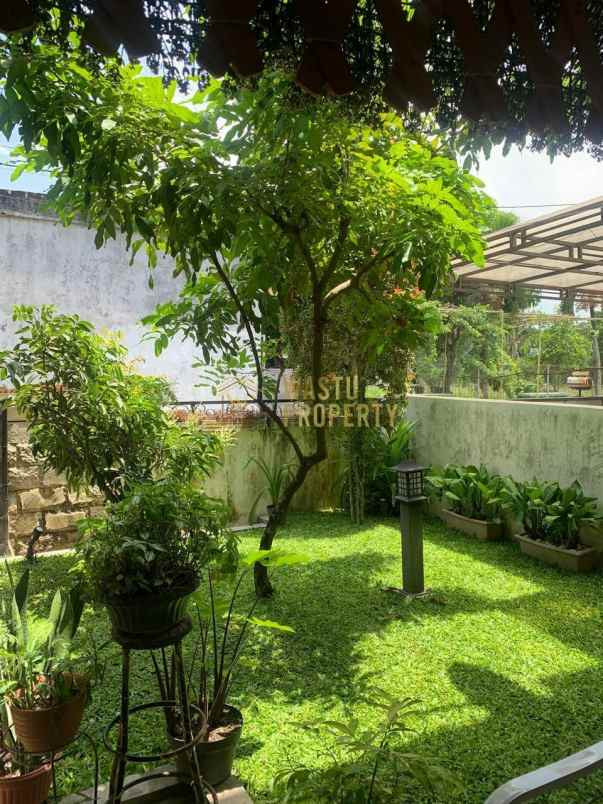 dijual rumah maguwoharjo depok sleman