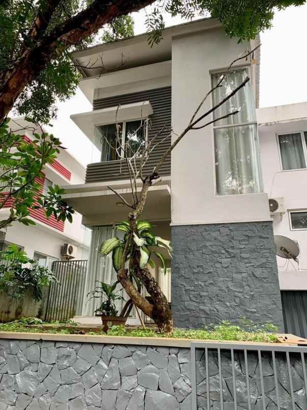 dijual rumah mahogany residence cibubur