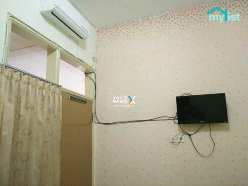 dijual rumah manyar rejo