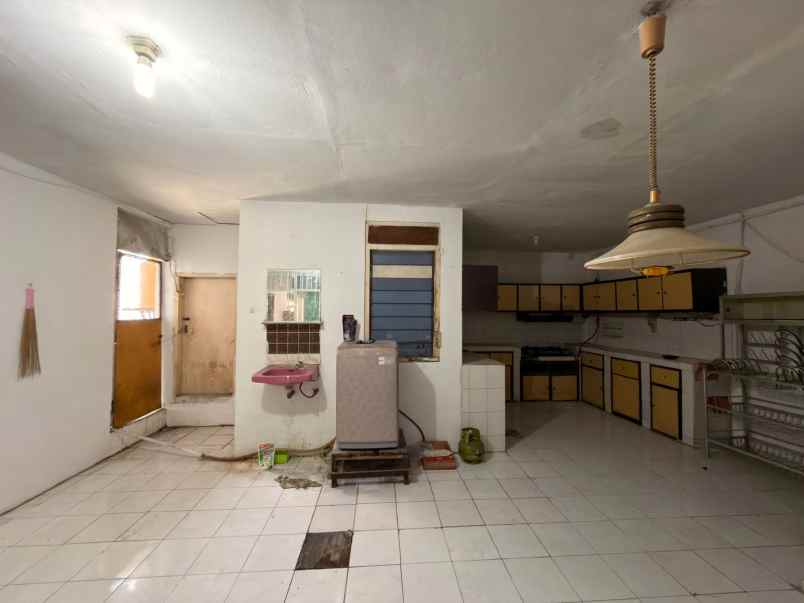 dijual rumah medokan