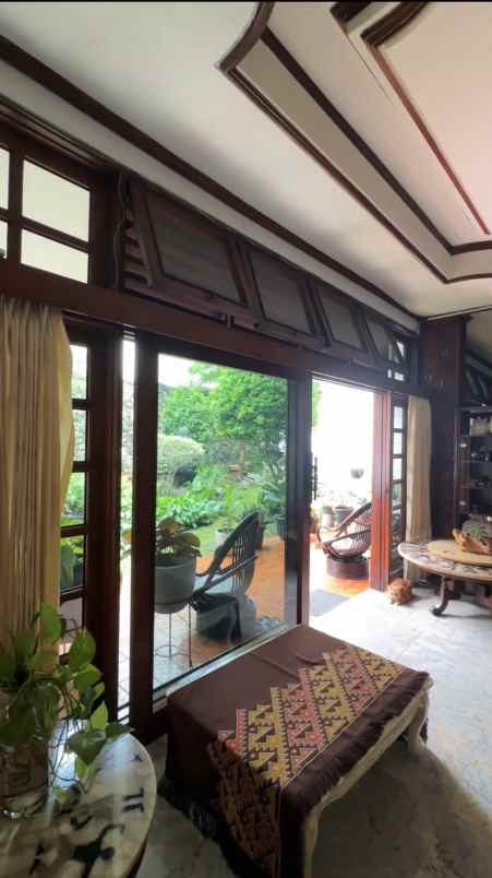 dijual rumah menteng