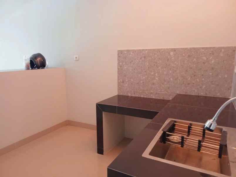dijual rumah metro margahayu