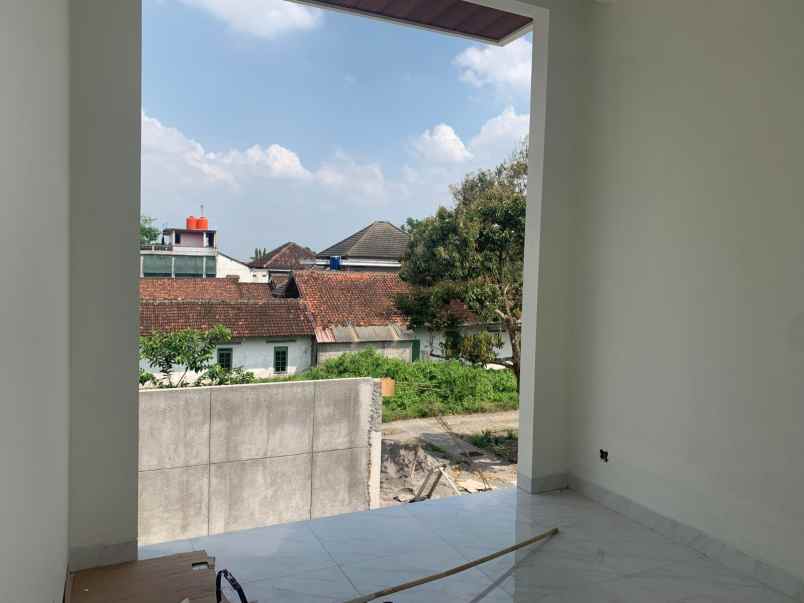 dijual rumah mlati sleman