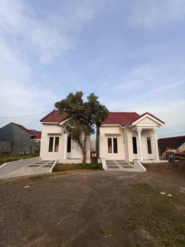 dijual rumah mountain boulevard