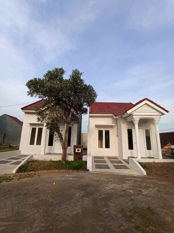 dijual rumah mountain boulevard