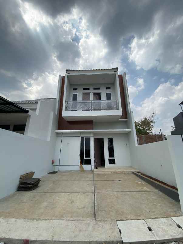 dijual rumah mulawarman