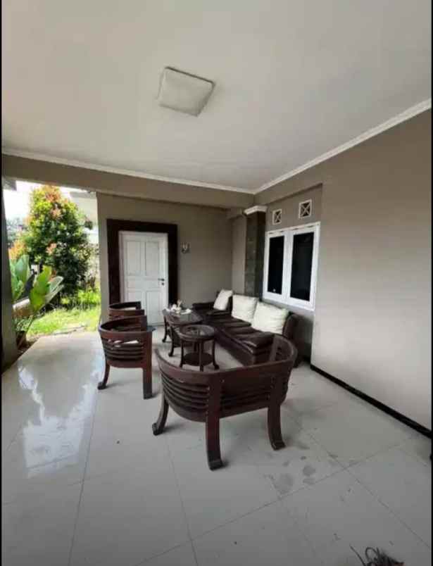 dijual rumah mulawarman selatan