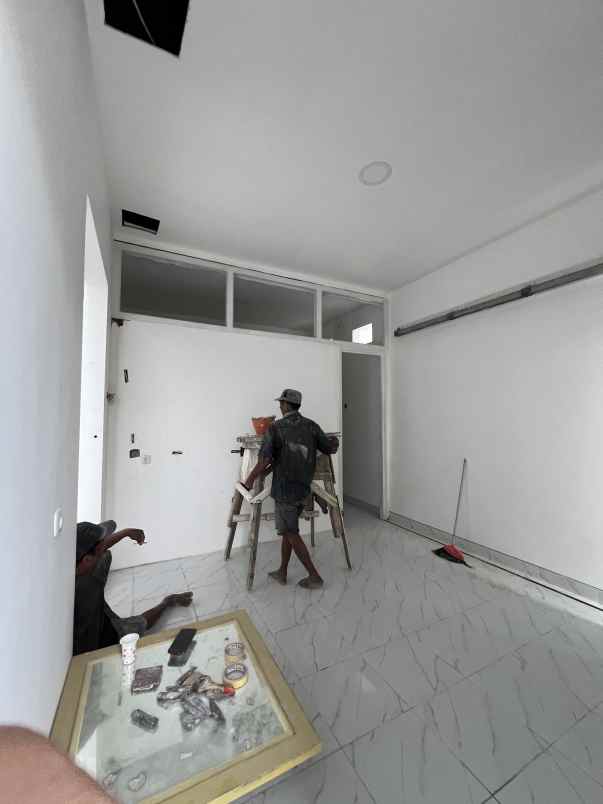 dijual rumah mulyosari