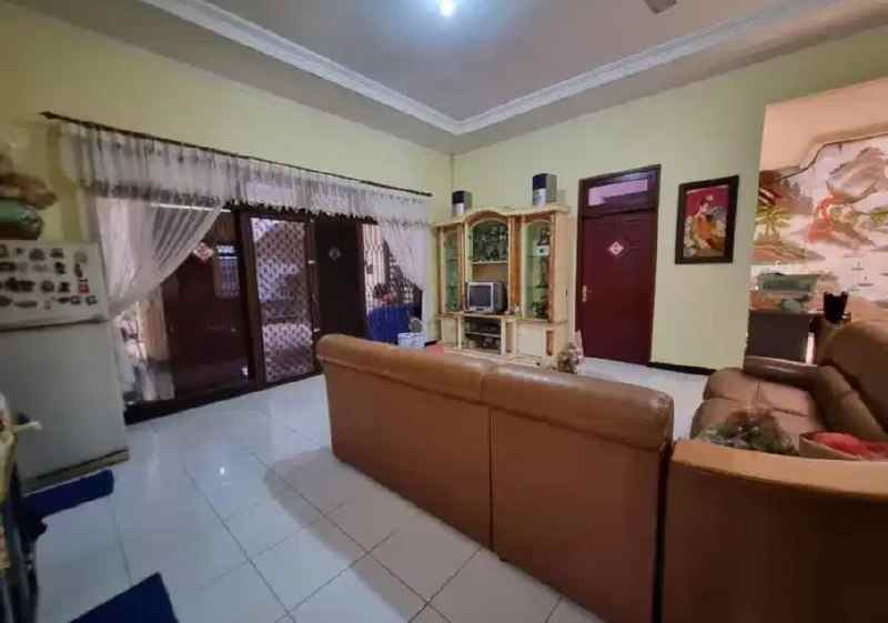 dijual rumah mulyosari prima utara