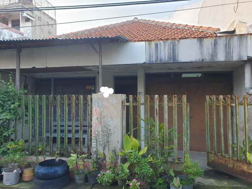 dijual rumah ngagel wasana