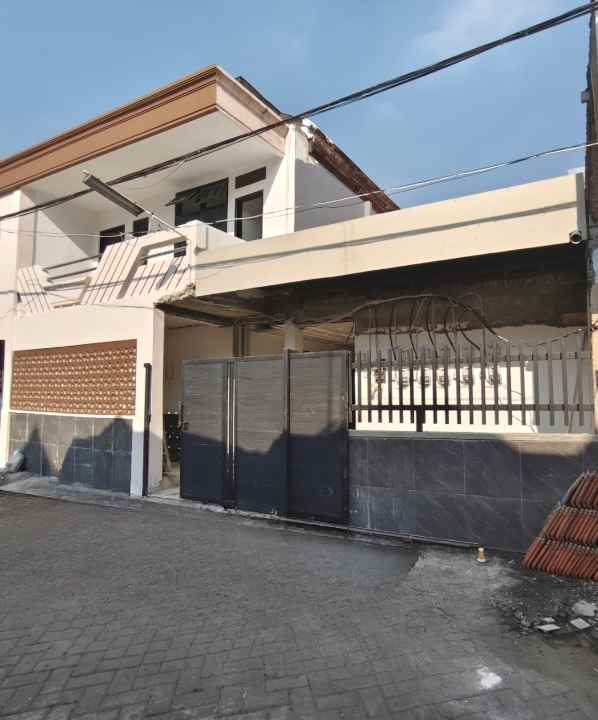 dijual rumah nginden