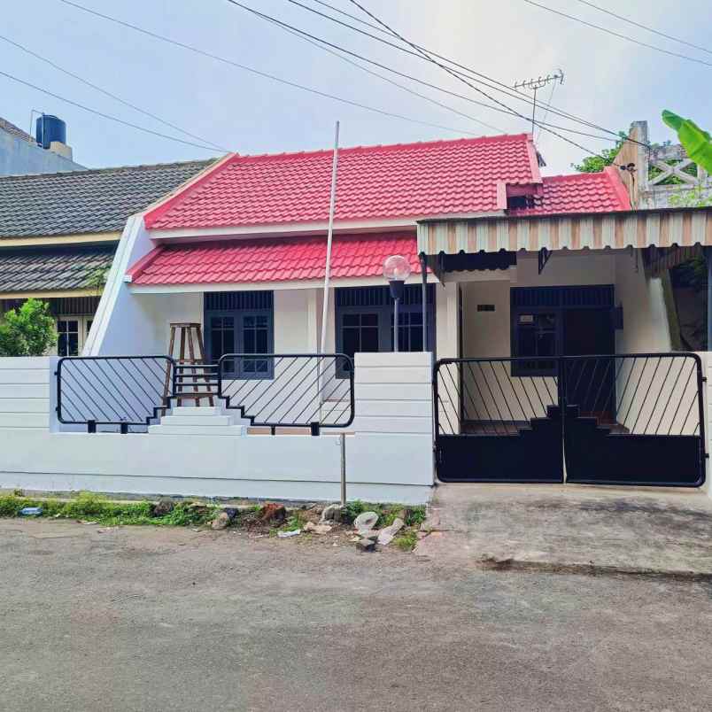 dijual rumah nginden intan timur