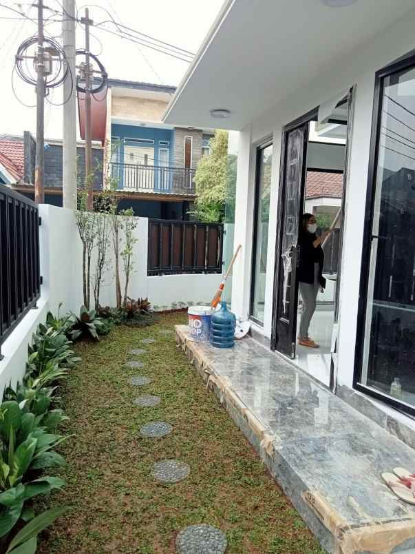 dijual rumah nusa loka