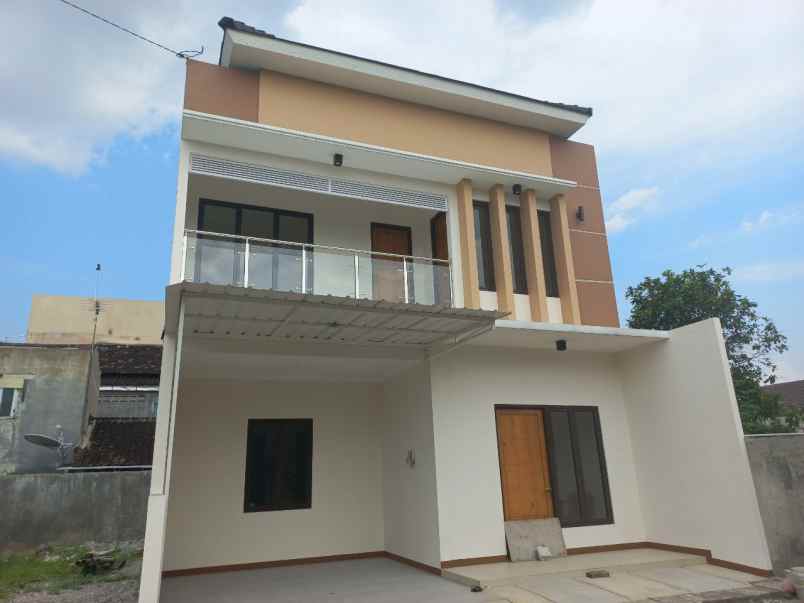 dijual rumah nusukan banjarsari surakarta