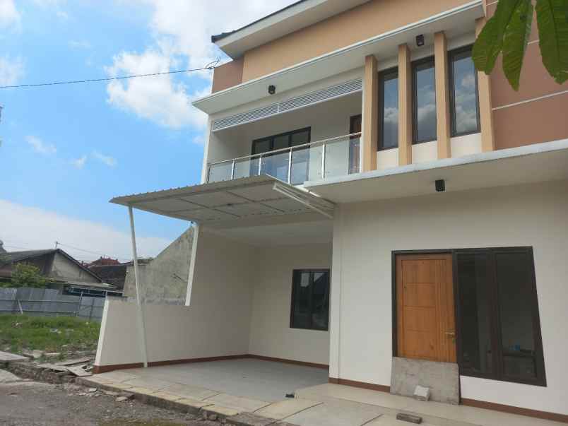dijual rumah nusukan banjarsari surakarta