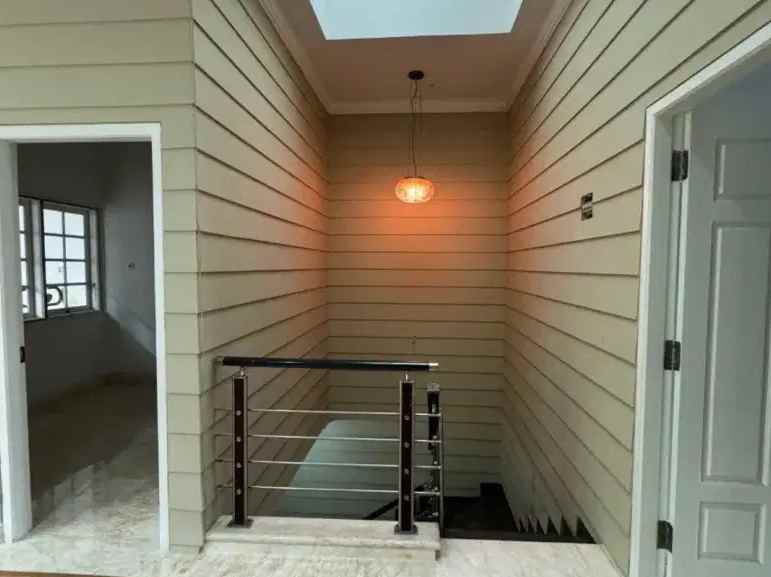 dijual rumah pakuwon city san diego