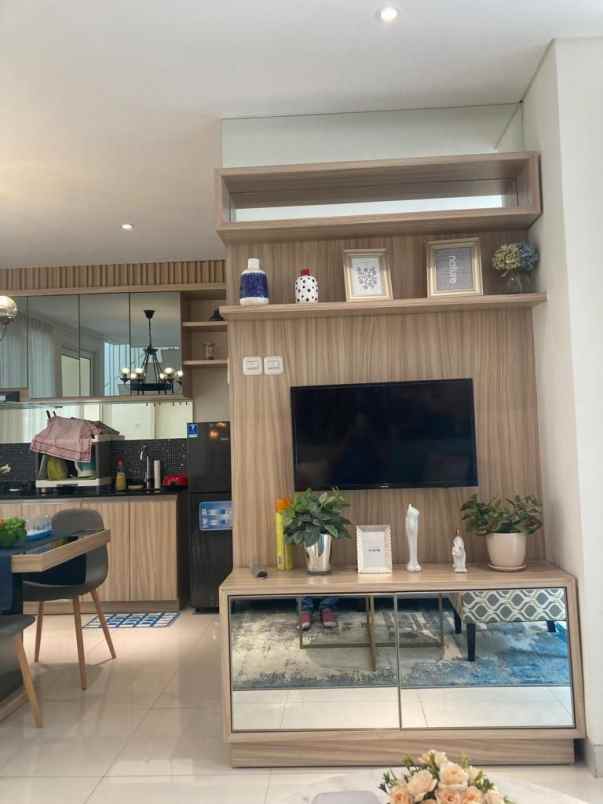 dijual rumah pakuwon city zimbali costa