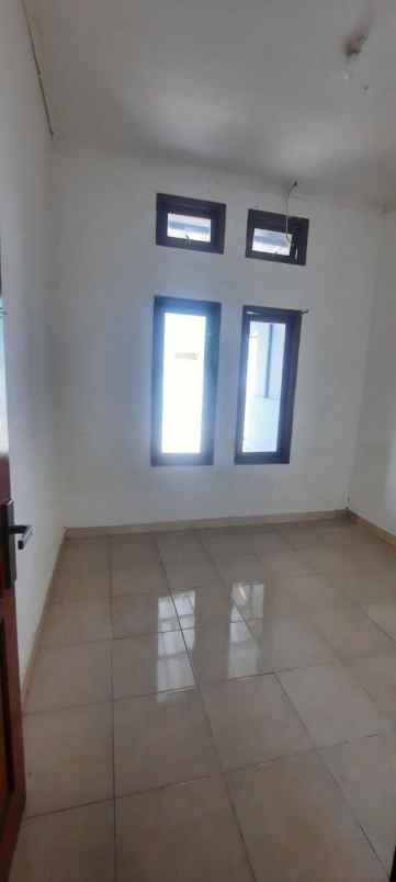 dijual rumah pamulang