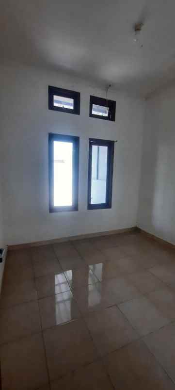 dijual rumah pamulang