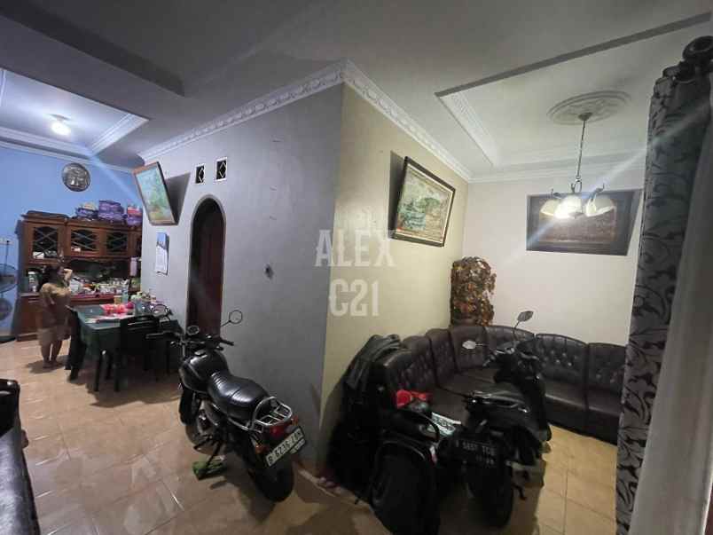 dijual rumah pancoran mas depok jaya