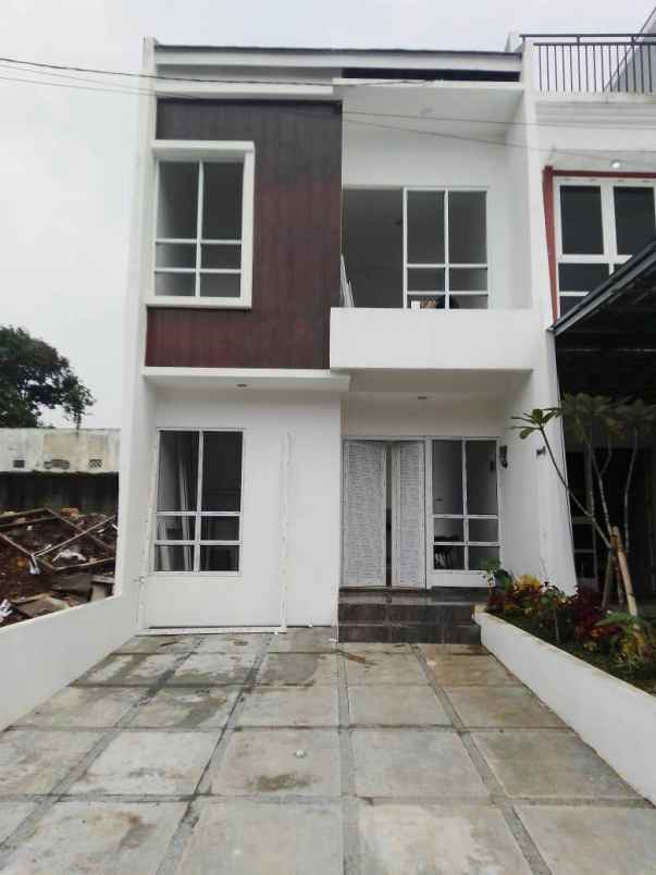 dijual rumah parigi