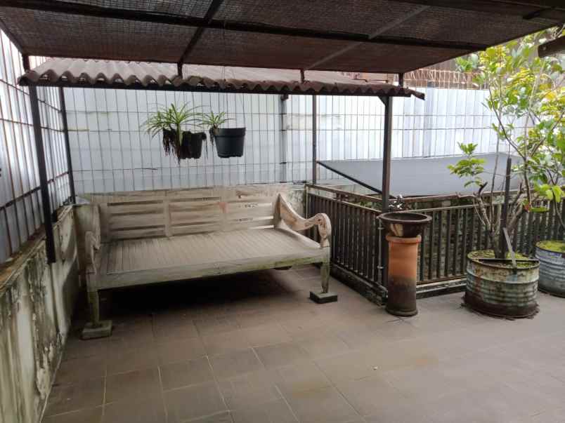 dijual rumah pasteur